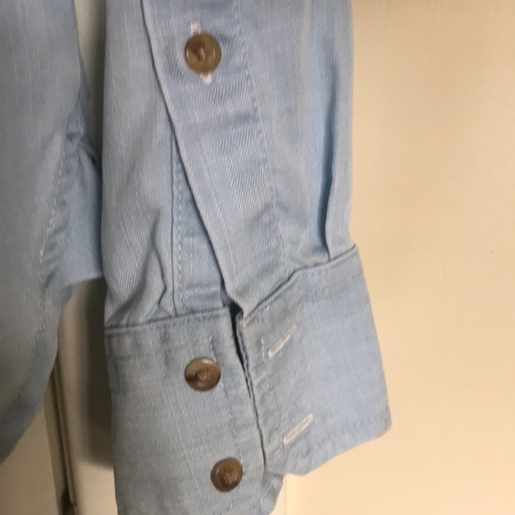 American Eagle chambray blue shirt - Picture 6 of 6
